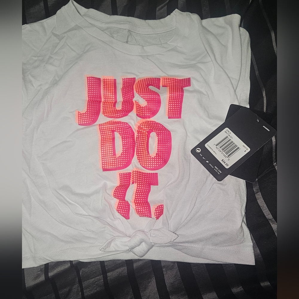 Girls Nike shirt